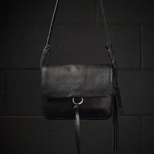 Lucca Crossbody
